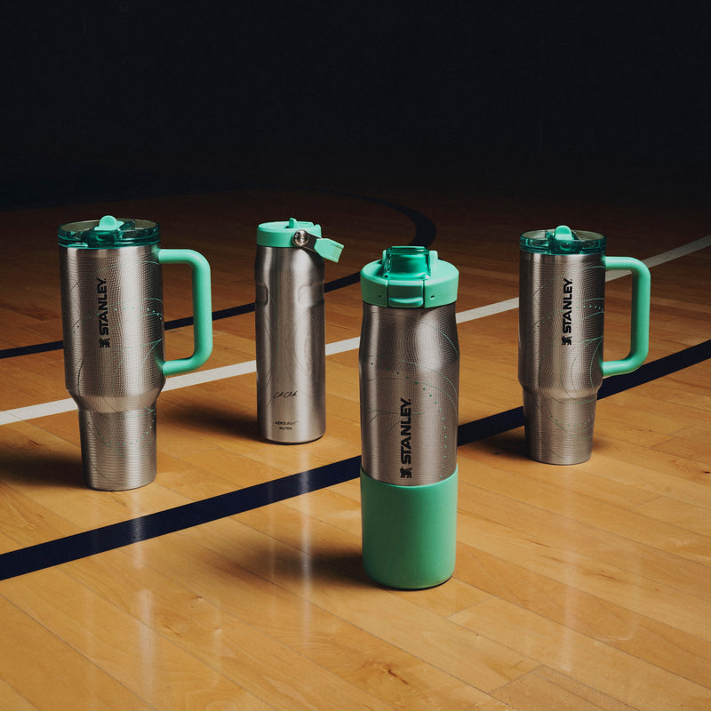 Stanley 1913 Stanley 1913 x Caitlin Clark IceFlow™ Flip Straw 2.0 Bottle 24 OZ in Caitlin Clark Future