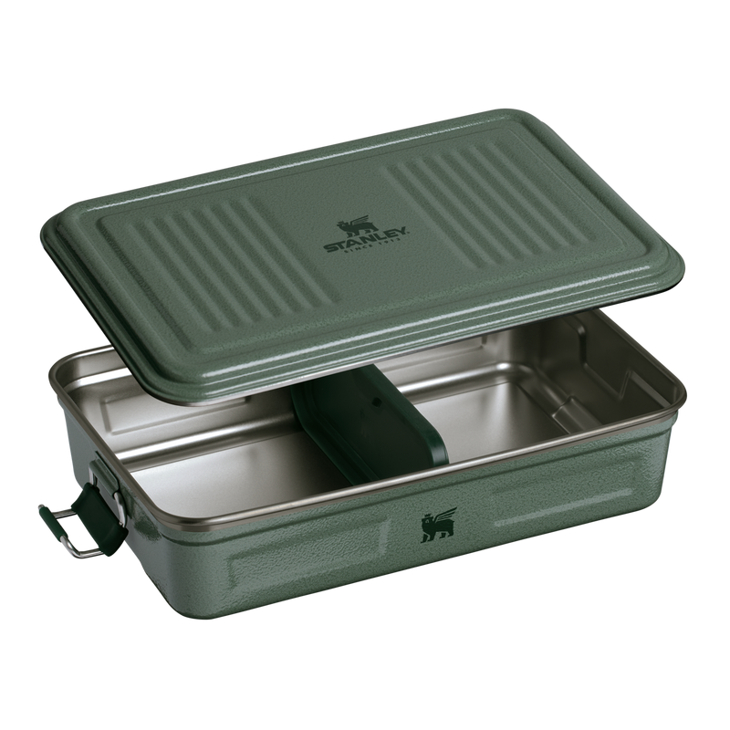 Stanley 1913 Classic Legendary Useful Box 4.3 QT in Hammertone Green | Cross Section View